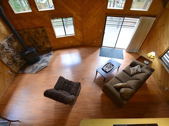 5th image of 566 Blue Lake Springs Dr
