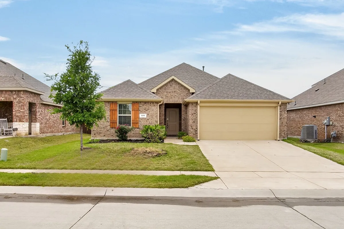 Building Photo - 408 Stampede Ln