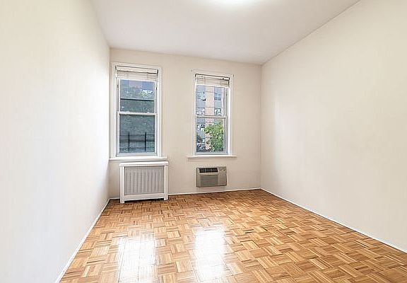 3rd image of 200 W 93rd St APT 6I