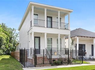8621 Birch St, New Orleans, LA 70118
