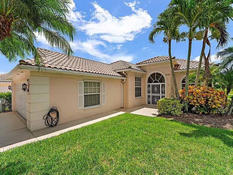8485 SE Palm Hammock Ln — Photo 58
