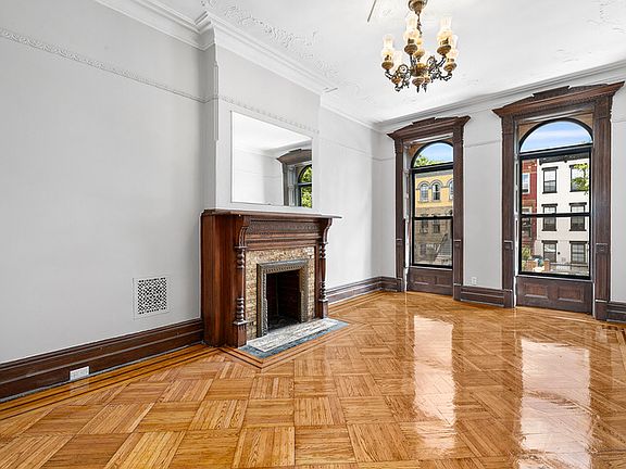 2nd image of 837 Hancock St #1