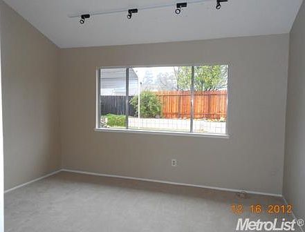 5th image of 508 Lyndhurst Ave