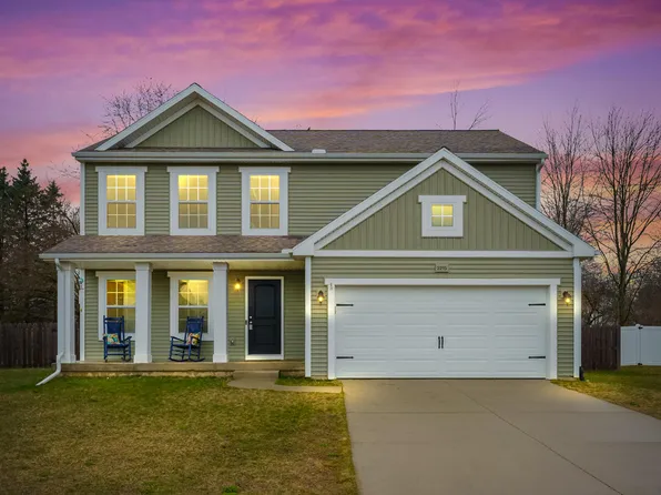 2215 Sagebrush St, Kalamazoo, MI 49006