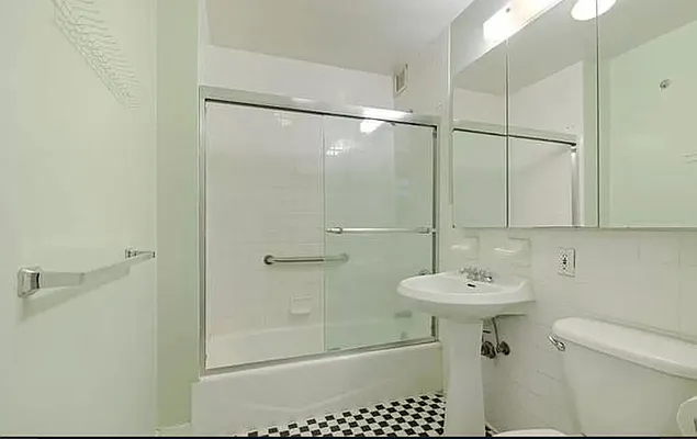 Rented by Compass | media 7