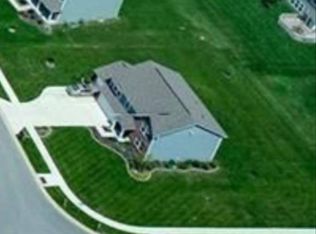 5570 W Woods Edge Dr, McCordsville, IN 46055