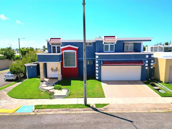 Escambron Urb Villas De La Playa #113, Vega Baja, PR 00693