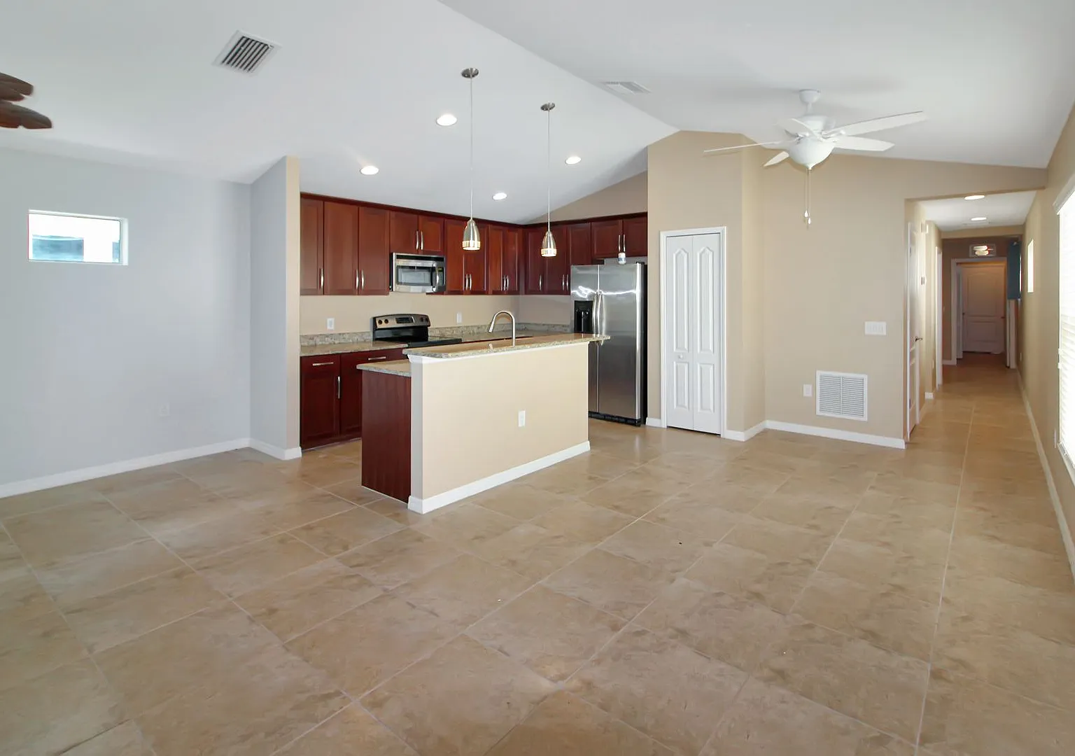 Grand Palm Annual Home to Rent — Photo 2