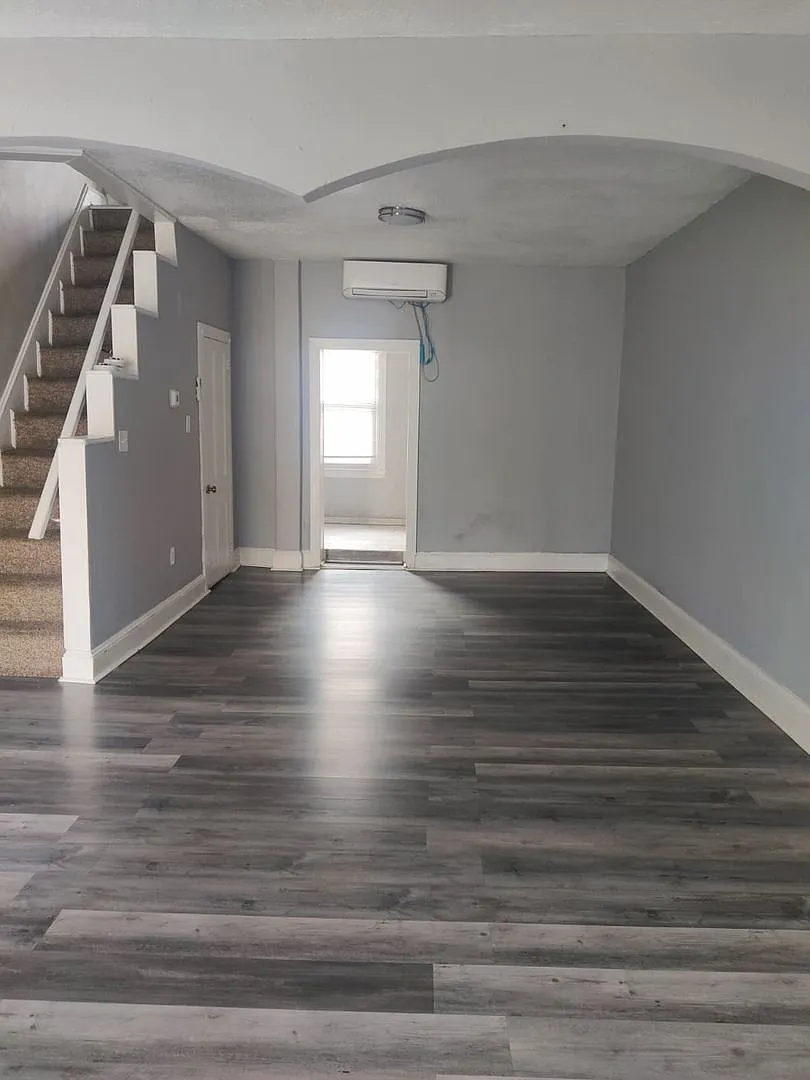 1712 W Juniata St. — Photo 2