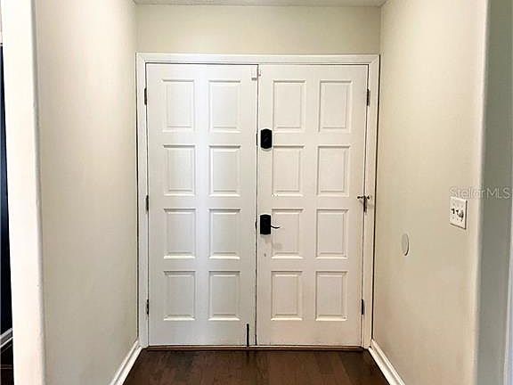 3rd image of 517 Lakeshore Cir