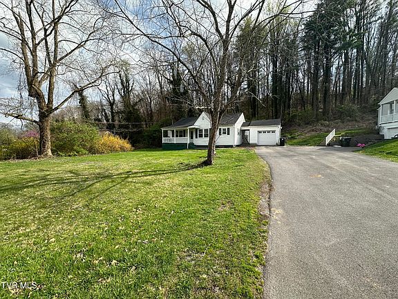 2nd image of 310 Meadow Dr