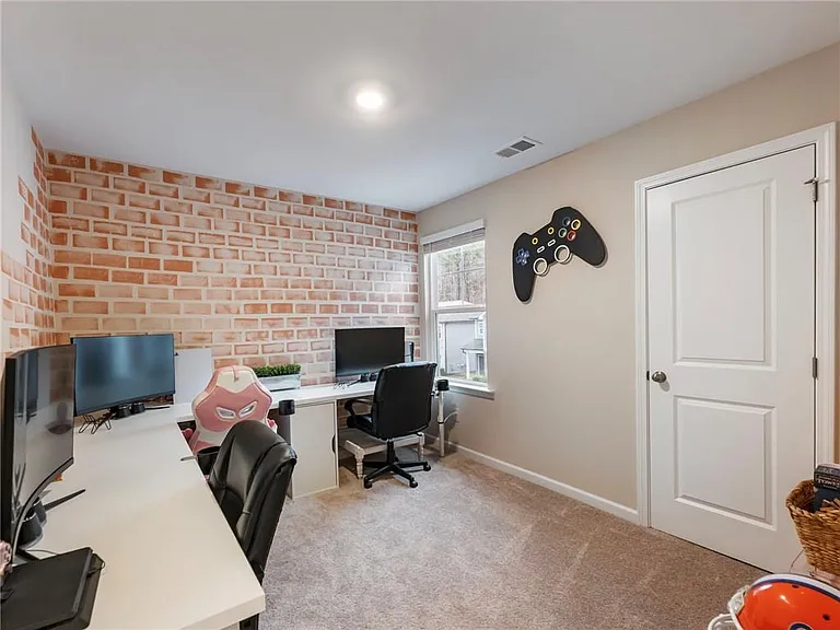 680 Groover St — Photo 29