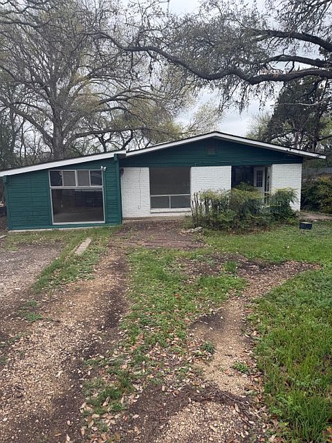 1st image of 7607 Forest Wood Rd