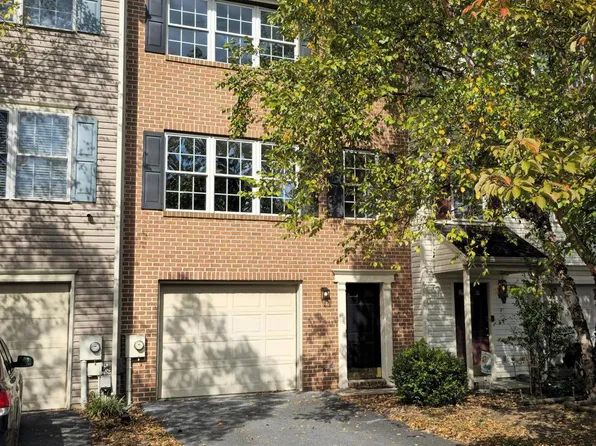 27 Fiser Ln, Martinsburg, WV 25404