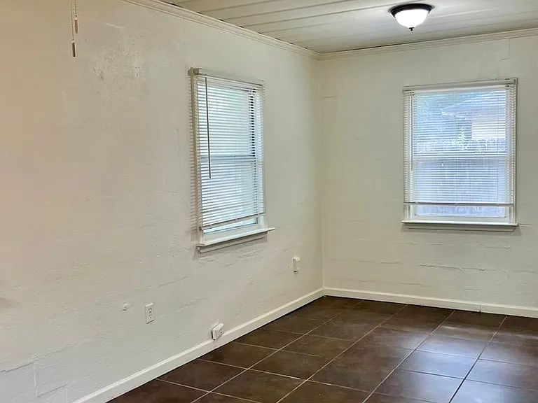 2150 Elissalde St — Photo 5