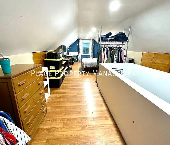 2148 Rowe Ave NE — Photo 8