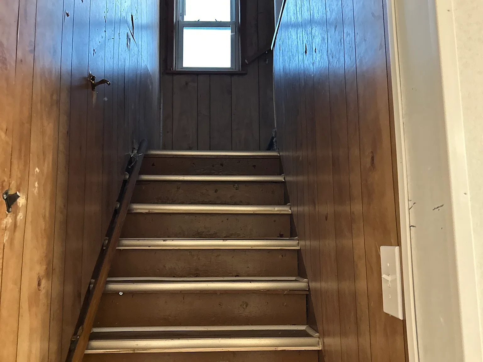 3 bed, 1.5 bath, 1320 sqft, $1,200 — Photo 3