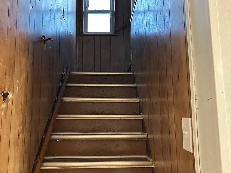 123 Le Roy St — Photo 3