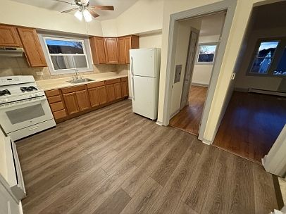 3rd image of 1450-80 N 1st Ave
