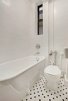 Rented by REAL New York | media 11