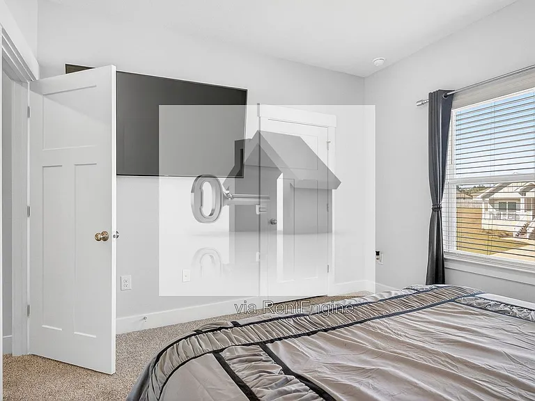 6076 Rutherford Loop — Photo 32