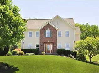130 Greenbriar Dr, Wexford, PA