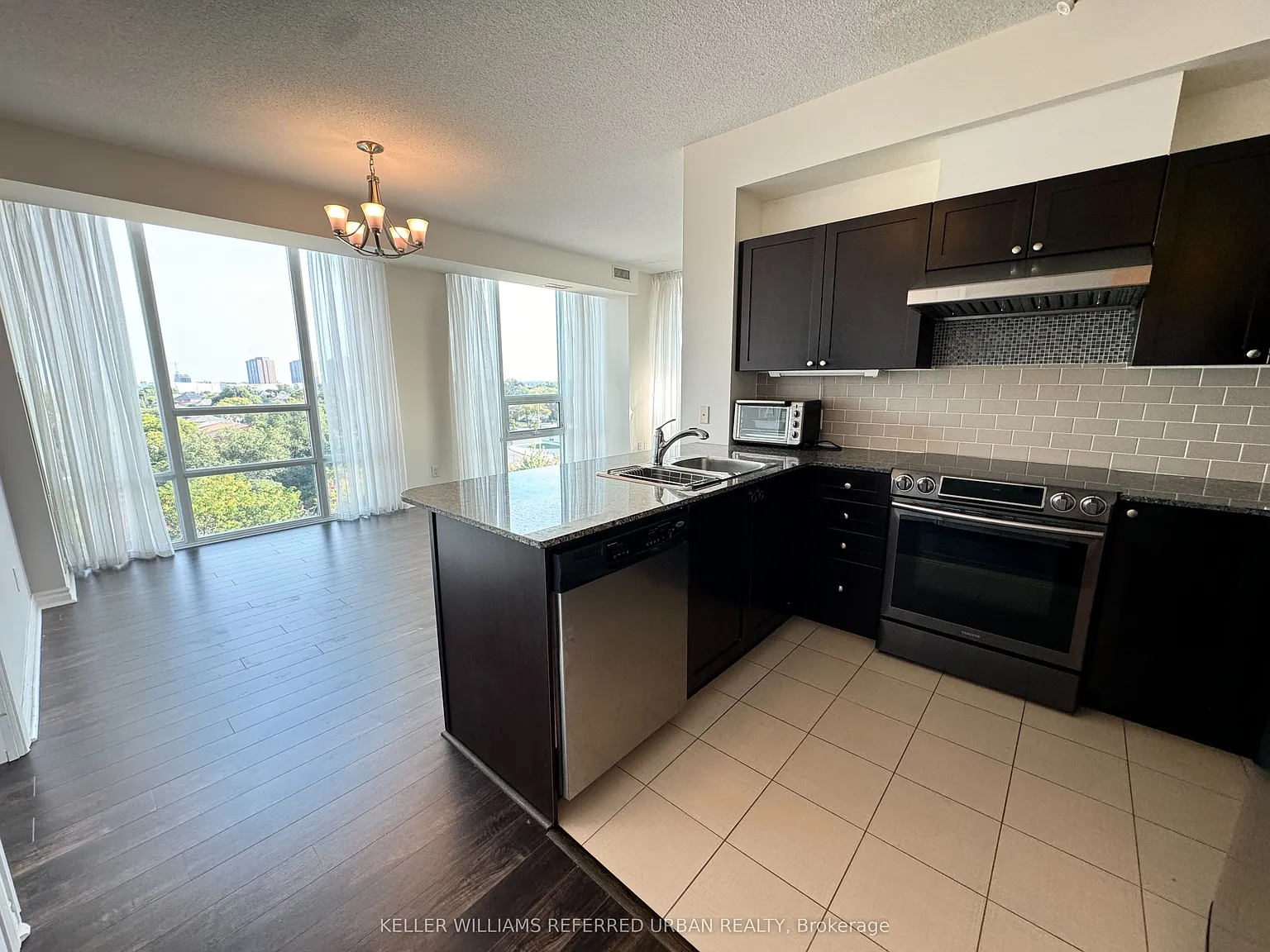 2 bed, $2,800 — Photo 2