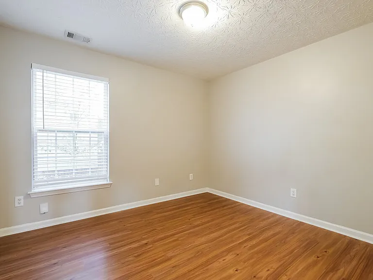 533 Arrowhead Dr — Photo 12