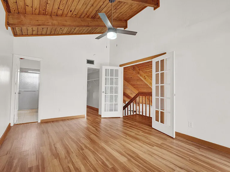100 Sparrow Dr #13 — Photo 21