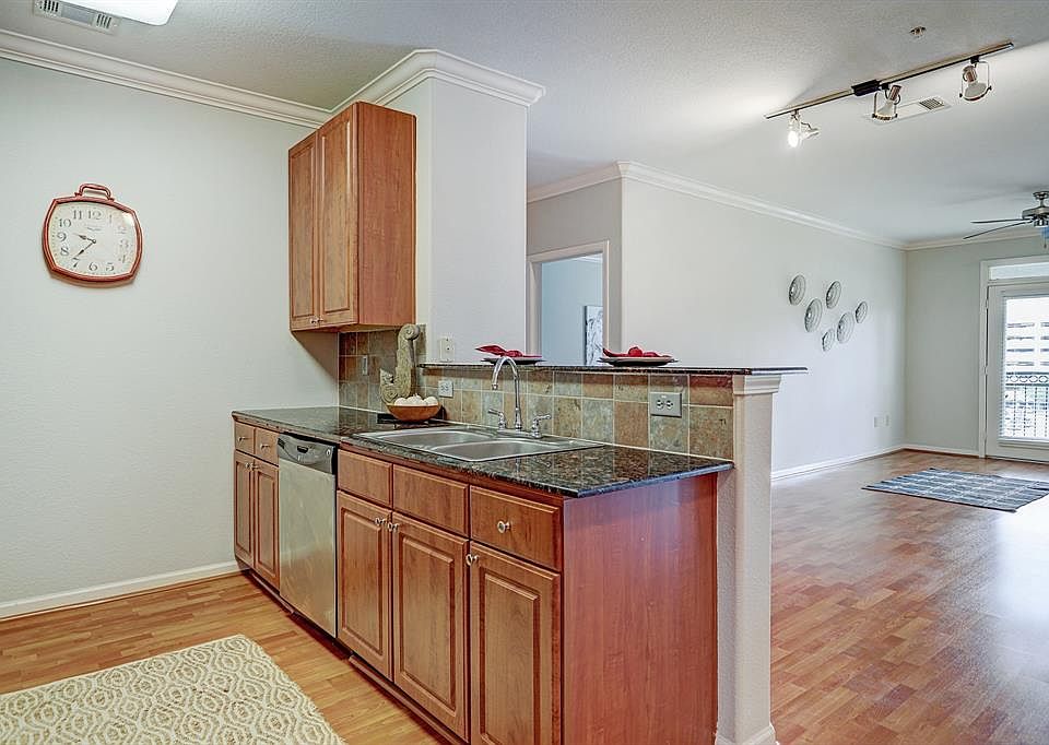 1st image of 1711 Old Spanish Trl APT 327