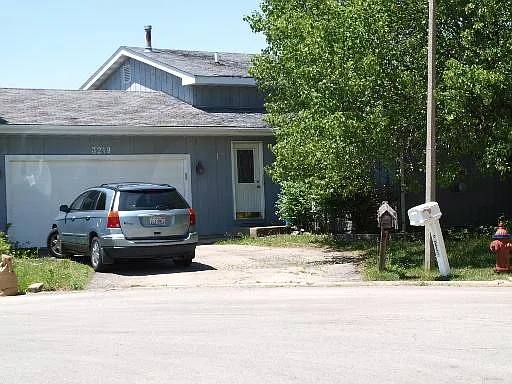 3219 Pioneer Ct photo 1