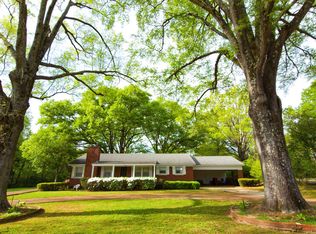 318 W Poplar Ave, Collierville, TN 38017