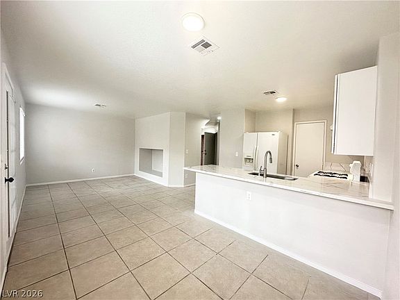 2nd image of 2525 Sierra Bello Ave Unit 103