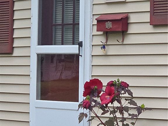 2nd image of 470 Marshall Dr