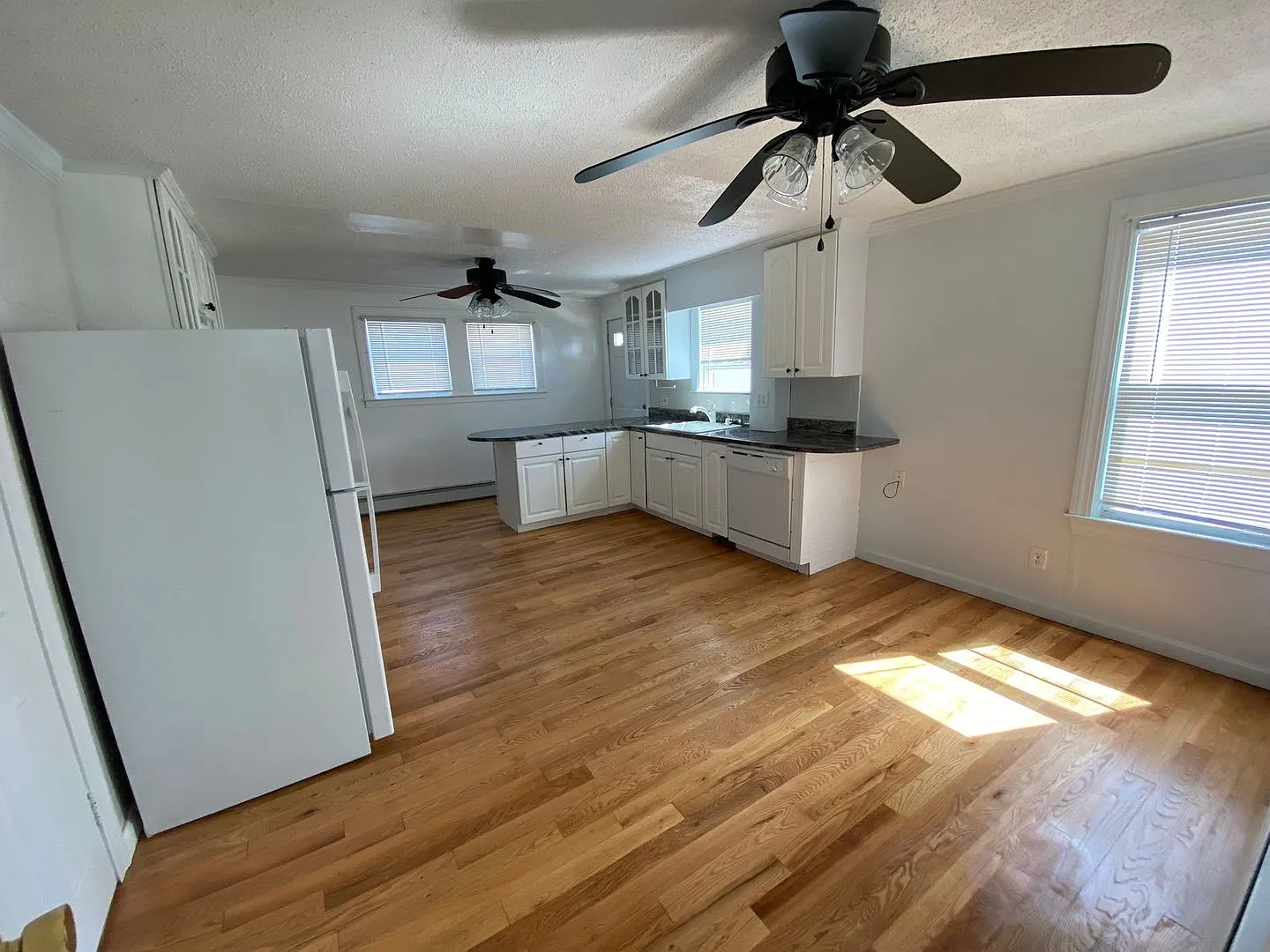 4-6 Oliver Ct — Photo 3