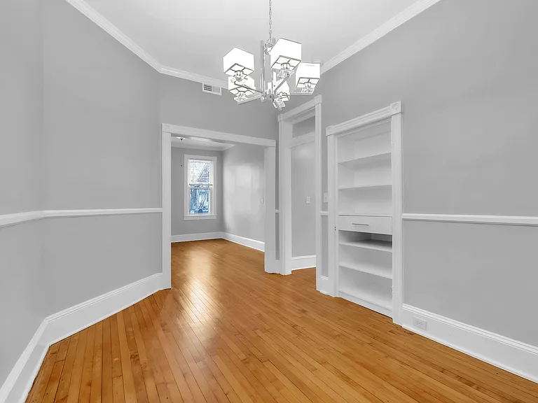 4109 Crittenden St #MAIN — Photo 6