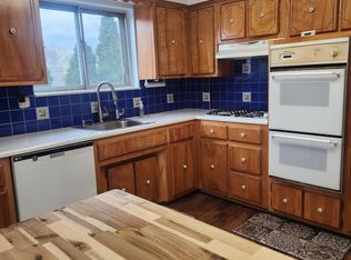 7017 73rd St FLOOR 2, Ridgewood, NY 11385