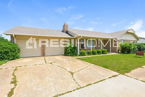504 N Avery Dr Photo 1