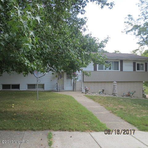 1st image of 135 Paras Hill Dr