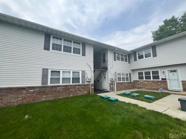 10 California Ct APT D, Matawan, NJ 07747