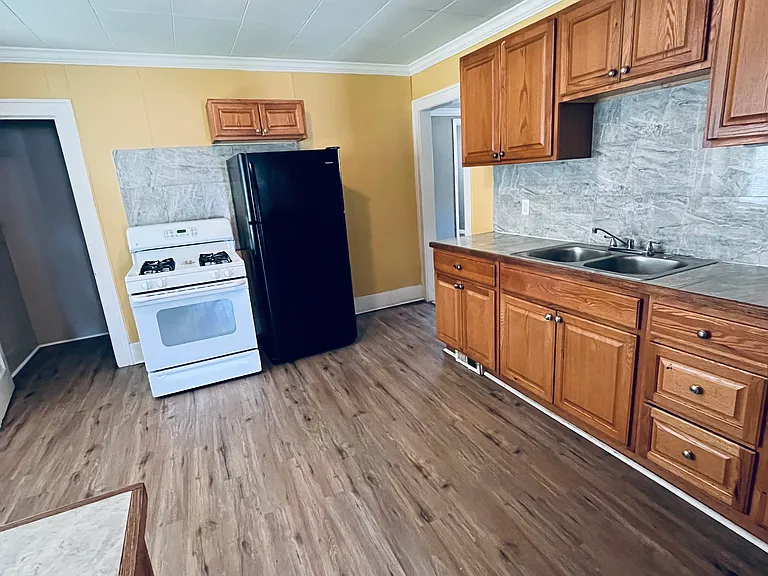 5 Pingree Ave — Photo 8