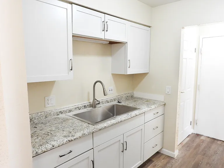 The Meadows Apartments — Photo 6