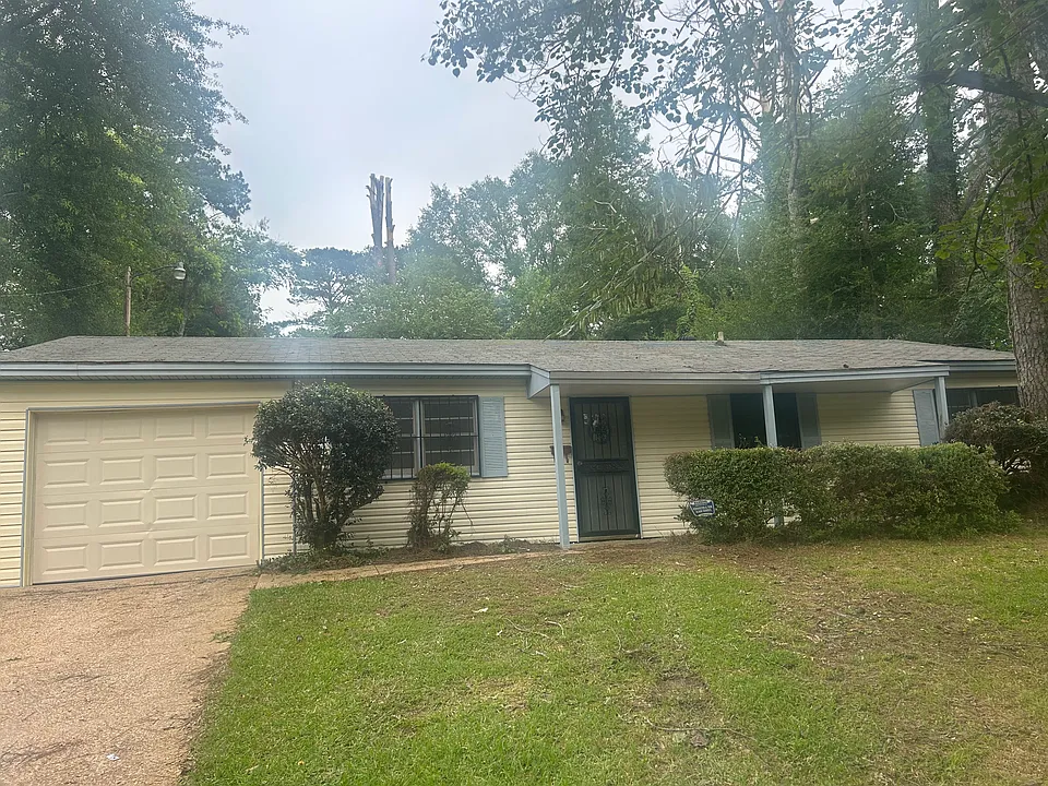 2842 Teresa Dr