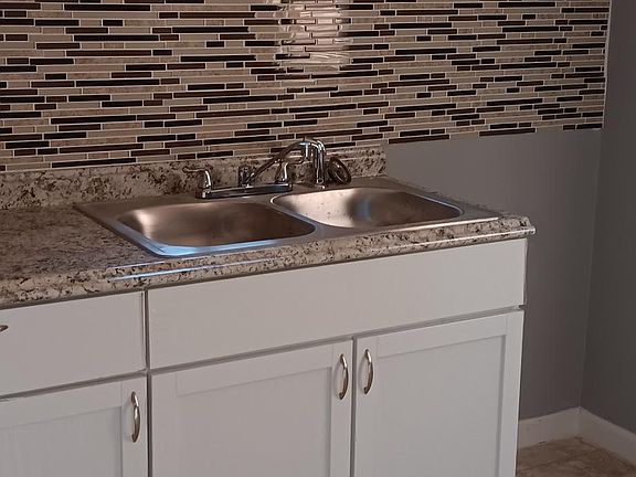 5th image of 15 Sorrento St