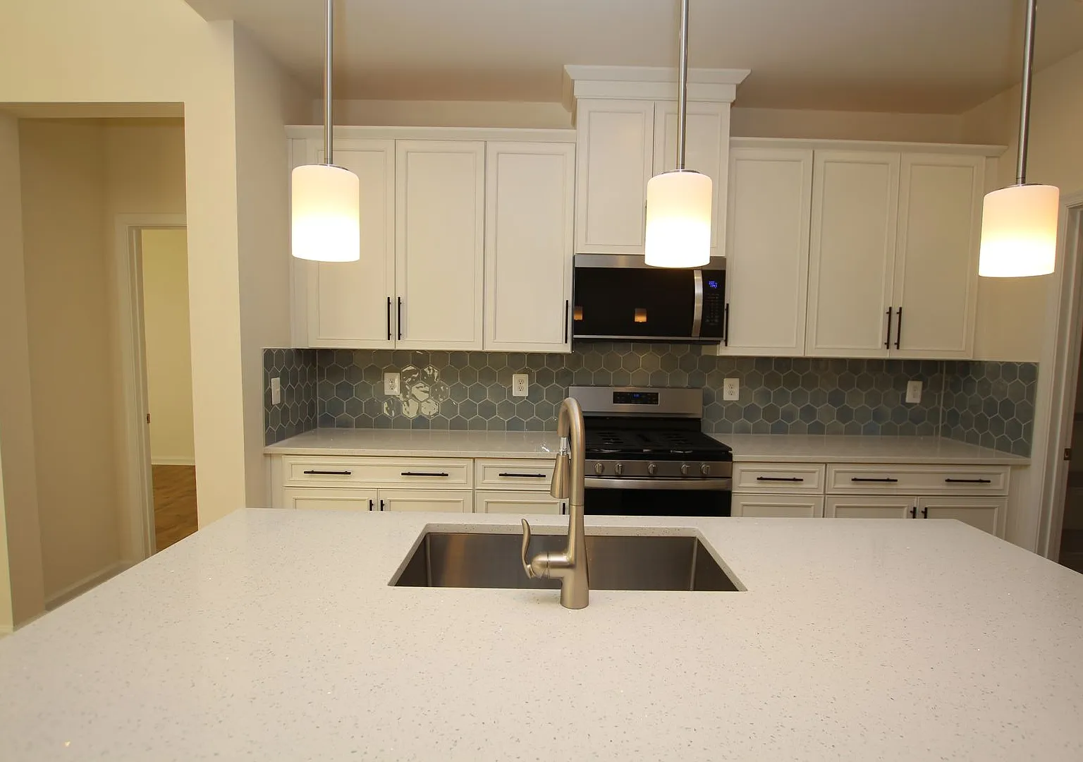 Comfortable Ocean View Townhome Near Delaware's Beautiful Beaches! — Photo 4