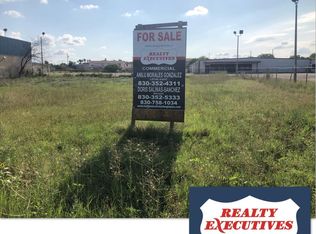 1857 S Veterans Blvd, Eagle Pass, TX 78852