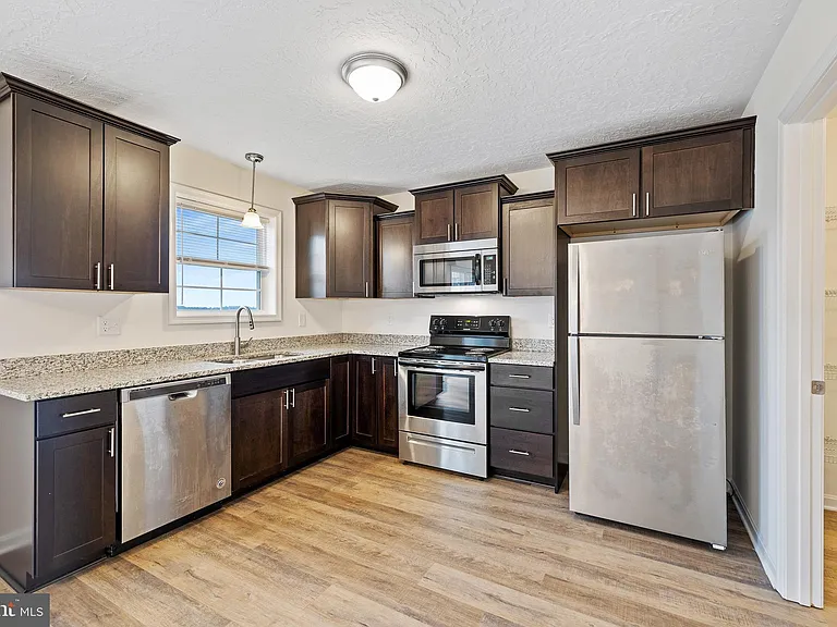 2904 Hickorywood Ln — Photo 10