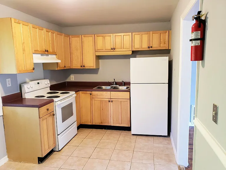 1596 Line Cir — Photo 6