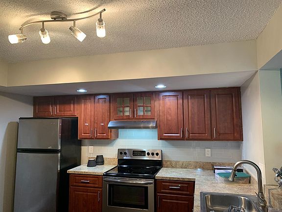 3rd image of 5721 Riverside Dr #102B5