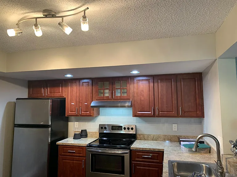 5721 Riverside Dr #102B5 — Photo 3